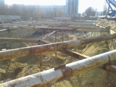2.2.1 Office Client: BOG ART Proiect: Centrala UniCredit, Bucureşti Valoare estimativă: 300.000 Euro Detalii: săpătură 50.000 mc, sprijiniri metalice 120.