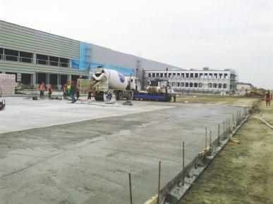 2.2.5 Industrial Client: DEPENBROCK ROMANIA SCS Proiect: Centru logistic LIDL, Chiajna - jud. Ilfov Valoare estimativă: 2.100.000 Euro Detalii: excavaţie 100.000 mc / 65.
