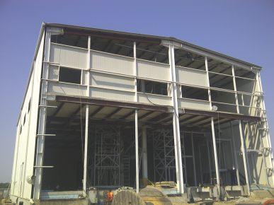 2.4 Confecţii metalice Client: PROENERG Proiect: HALĂ DEPOZITARE CERNICA, IF Valoare estimativă: 1.200.000 Euro Detalii: HALĂ METALICĂ CU ÎNCHIDERE PANOURI 9.