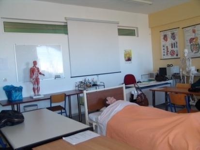 Βοηθός Βρεφονηπιοκόμων 4. Βοηθός Φυσιοθεραπευτή 5.