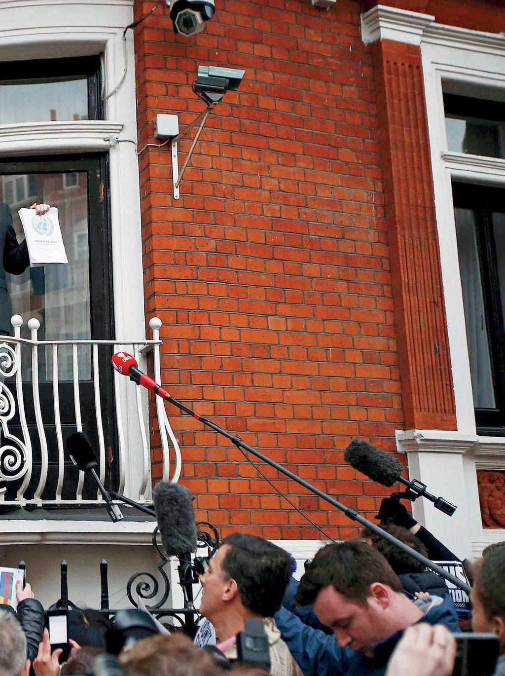 Η μετάλλαξη του Τζούλιαν Ασανζ Ο ιδρυτής του WikiLeaks ξεμπέρδεψε με τη σουηδική δικαιοσύνη, τα χρόνια του εγκλεισμού του όμως στην πρεσβεία του Ισημερινού