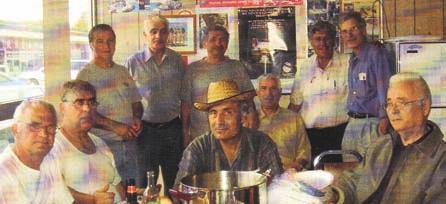 αποφοίτων Τορόντο, Γιώργος Καλομοίρης, Αναστάσιος Δασκαλάκης, Ιωάννης Κουσιμήτρης, Θανάσης Τζατζάνης και Θανάσης Τσιτσικώστας.