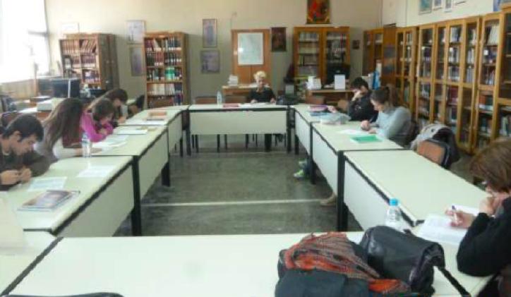 000τόμοι,300περίπουσειρέςελληνικώνκαιξενόγλωσσωνπεριοδικών Δανειστική:ΝΑΙυπόόρους Φωτοτύπηση:ΝΑΙυπόόρους Διαδίκτυο:ΝΑΙ Ώρες λειτουργίας: Δευτέρα Παρασκευή 09.00 19.30. Τηλ.:99.7280 Πληροφορίες:Μ.
