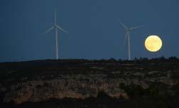 ήσης γης (π.χ. εκ περιτροπής βόσκηση για τη διατήρηση των βοσκότοπων, καλλιέργειες με μεγαλύτερες περιόδους αγρανάπαυσης).