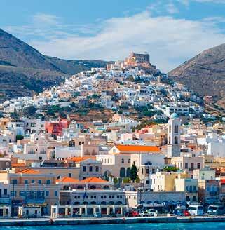 ξύλινες αυλόθυρες. Στην ίδια γειτονιά συναντάς και την παραδοσιακή πέτρινη δίκρουνη βρύση της Χορευταριάς.