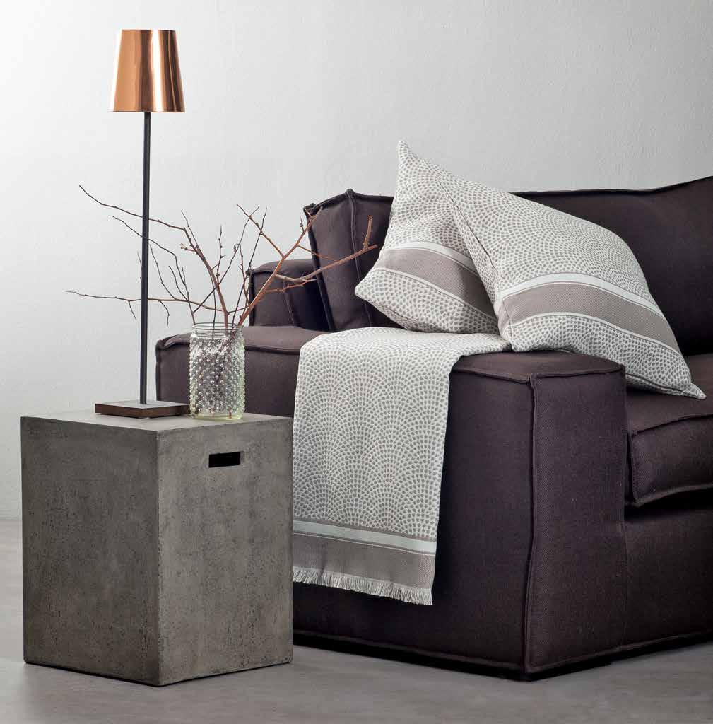 Διθέσιος 180x240 36,00 Τριθέσιος 180x300 44,00 Διακοσμητική
