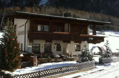 Snowboarders PENSION SOLDENKOGL HOTEL SUNNY 4*