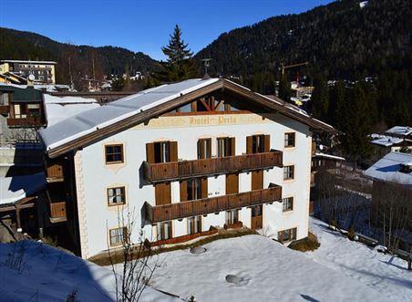 03 460 HOTEL LA PERLA 3* MADONNA DI CAMPIGLIO 16.12-23.12 690 23.12-29.