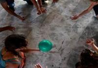 συζήτηση µε θέµα: «Επικοινωνία: Με έµφαση στην ανάπτυξη και την