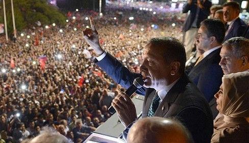 Ιούνιος Κυβέρνηση