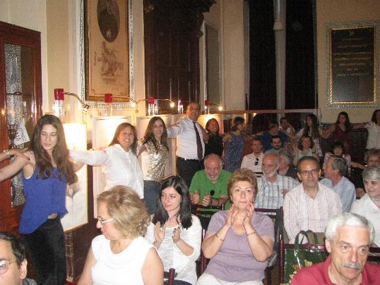 τέλεσε, την Κυριακή, την Θεία Λειτουργία, πιάνοντας το νήµα