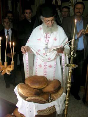 ΜΕΣΑ σὲ βαθὺ προβληματισμὸ ἀπὸ αὐτὴ τὴν συγκλονιστικὴ ὁμολογία τοῦ πονηροῦ πνεύματος, φθάσαμε ἤδη στὸ πρῶτο μας Προσκύνημα!