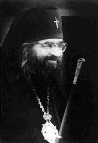 Numărul 6 / Maica Domnului / Septembrie 2013 Cinstirea Maicii Domnului de către ortodocși Sfântul Ioan Maximovici Biserica Ortodoxă învață despre Maica Domnului cele predanisite de Sfânta Tradiție și