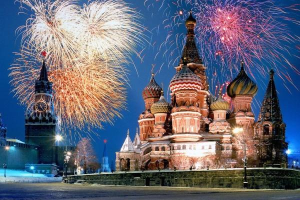 8ήμερη εκδρομή στη Ρωσία Μόσχα Αγία Πετρούπολη «Λευκές Νύχτες στην Αγία Πετρούπολη» 22-29 Ιουλίου 2017 1 η μέρα - Μόσχα (πρώτη γνωριμία με την Μόσχα) Συγκέντρωση στο αεροδρόμιο Ελευθέριος Βενιζέλος