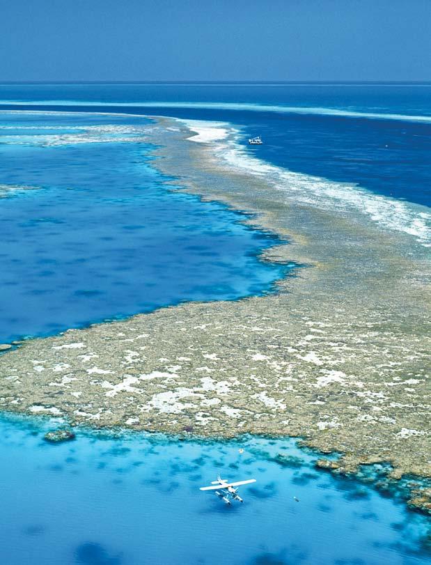 06 7 ΤΗΕ ΝEW WONDERS OF NATURE Great Barrier Reef AUSTRALIA The Great Barrier Reef, the biggest single structure made by living organisms, is the largest coral reef system in the world, including an