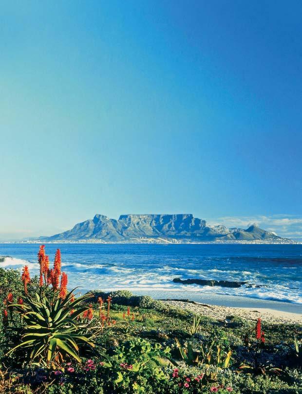 7 ΤΗΕ ΝEW WONDERS OF NATURE Table Mountain SOUTH AFRICA Often described as mystical and magical, Table Mountain s unique geology and form are recognised around the world.