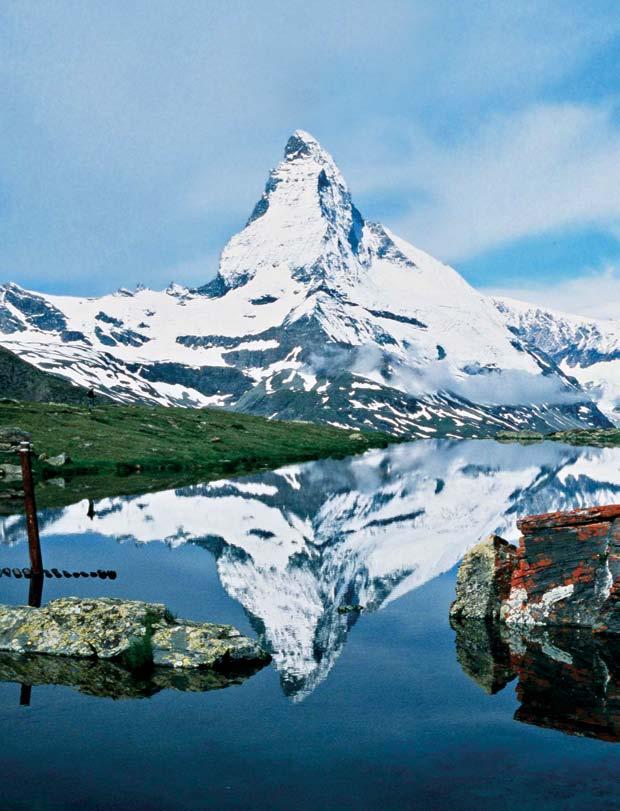 7 ΤΗΕ ΝEW WONDERS OF NATURE Matterhorn SWITZERLAND This pyramid shaped peak is allegedly the most photographed mountain in the world, despite not being the tallest mountain in the Alps.