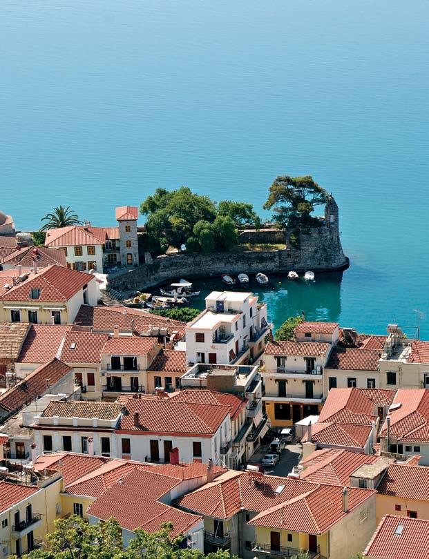 Oct-Dec 10 ΜOUNTAINOUS NAFPAKTIA ΟΡΕΙΝΗ ΝΑΥΠΑΚΤΙΑ Latitudes Short breaks Time machine This enchanting castle town embracing the Corinthian Gulf surveys the passage of time