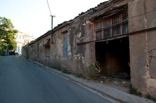 έρευνα στο πεδίο, αλλά και με βάση βιβλιογραφικά στοιχεία για την περιοχή, προκύπτουν τρεις χάρτες.