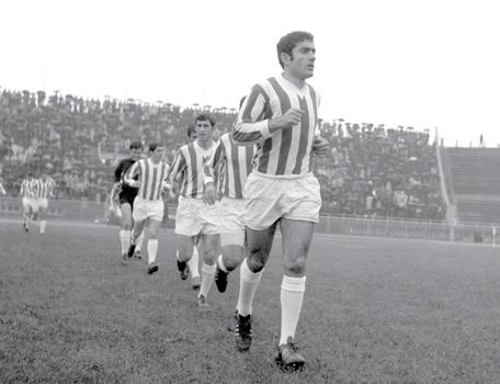 1978 Ο Χούλιο Λοσάντα σουτάρει και