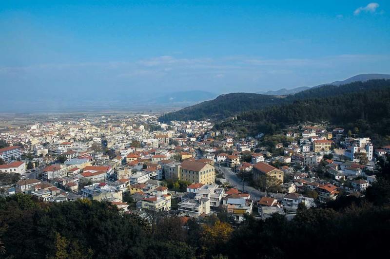 τθλεφωνικοφ κζντρου. Σο προτεινόμενο ςφςτθμα εξυπθρετεί τουσ πελάτεσ με ζνα δεδομζνο ςτόλο οχθμάτων.