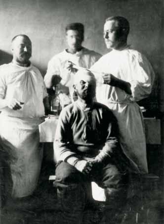 õigusmtüakadeemik AKADEEMIKUST AKADEEMIK AIN-ELMAR KAASIK AKADEEMIK LUDVIG PUUSEPAST Neurokirurgiast Eestis Ludvig Puusepp (1875 1942) oli ilmselt esimene neuroloog, kes võttis neuroloogiliste