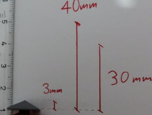 Πλέγματα διαμέτρου Ø10, καρέ 50x50mm, B500C Αξίζει να σημειωθεί πως η επικάλυψη είχε πάχος 3mm άρα έπρεπε να βρεθεί και αντίστοιχος αποστάτης με αυτό το πάχος.