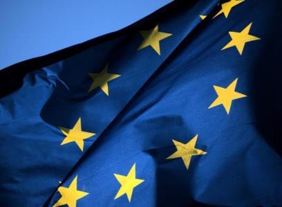 Ευρωπαϊκή Επιτροπή Η Επιτροπή επιβάλλει στην Google πρόστιμο 2,42 δισ. ευρώ για κατάχρηση δεσπόζουσας θέσης Τον Ιούνιο του 2017, η Ευρωπαϊκή Επιτροπή επέβαλε στη Google πρόστιμο ύψους 2,42 δισ.