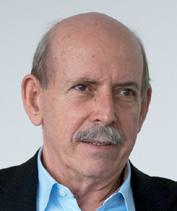 Η αρχή έγινε με τον Paul Holmes, ο οποίος στην τελευταία του ομιλία σαν CEO του Holmes Group καθώς αναλαμβάνει νέο ρόλο, αναφέρθηκε στο χώρο των Δημοσίων Σχέσεων και τις προκλήσεις που αντιμετωπίζει