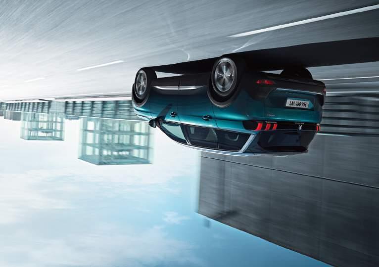 Α Π Ο Δ ΡΑ Σ Τ Ε Ευέλικτο όσο και ευρύχωρο, το νέο PEUGEOT 5008 SUV έχει σχεδιαστεί για να σας προσφέρει τις επιδόσεις και την άνεση που χρειάζεστε στις αποδράσεις σας από την καθημερινότητα.