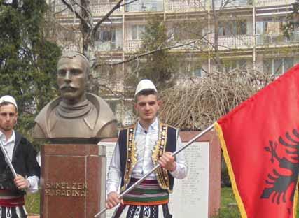 Dikush e pak e dikush e shume vona në ambientet e Hotelit Kosova Park, ku ne ishim akomoduar dhe kaluam mja mire.