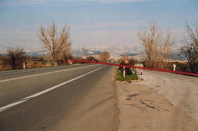 Παρακάτω θα δούμε αναλυτικά τις χαράξεις για τα τρία τμήματα του αυτοκινητόδρομου Ε-65 (Μελέτη Περιβαλλοντικών Επιπτώσεων (ΜΠΕ) του Άξονα Κεντρικής Ελλάδας, 2005): Η αρχή του αυτοκινητοδρόμου, όπως