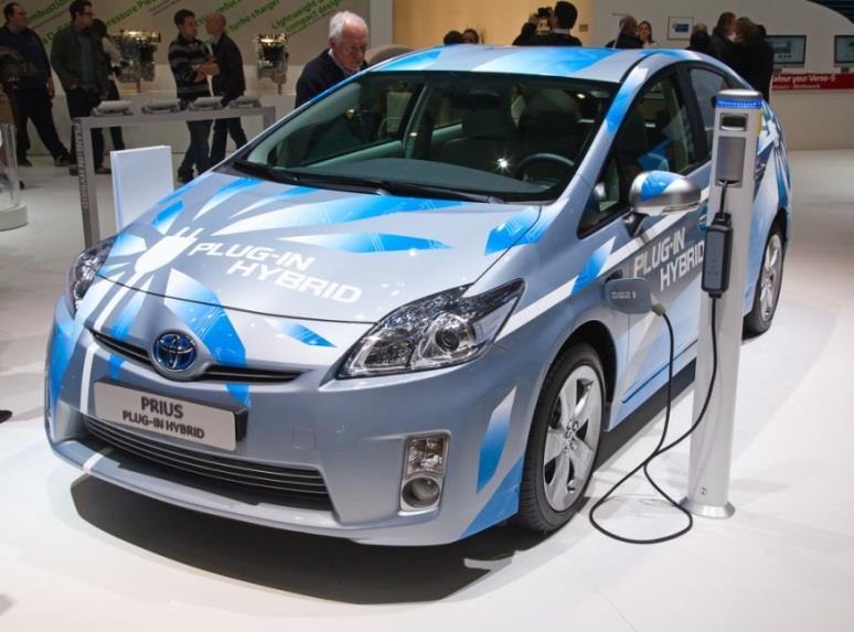 χρησιμοποιείται στο Toyota Prius [38]. Η διάταξη αυτή είναι η συνηθέστερη χρησιμοποιούμενη σήμερα στα διαθέσιμα PHEV.