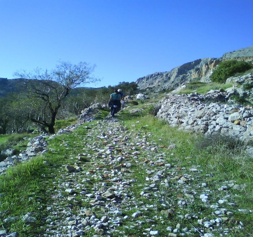 (Φωτ. 9. «Από τις Καρυές στην Νέα Μονή») 10.