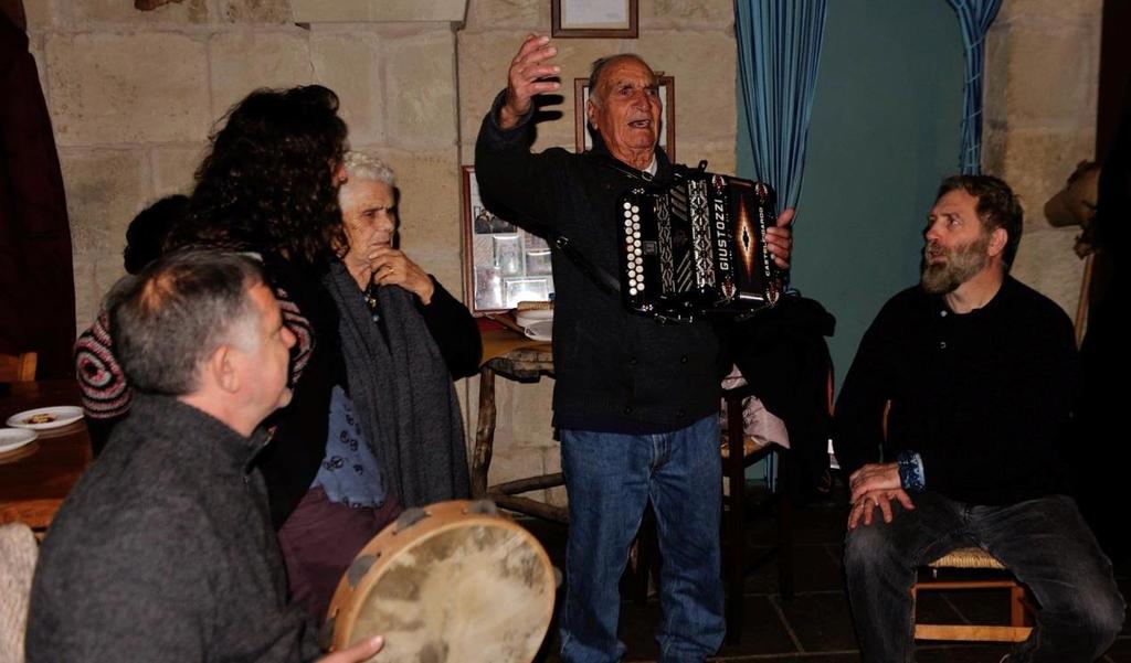 ΠΑΝΕΠΙΣΤΗΜΙΟ ΜΑΚΕΔΟΝΙΑΣ ΤΜΗΜΑ ΜΟΥΣΙΚΗΣ ΕΠΙΣΤΗΜΗΣ ΚΑΙ ΤΕΧΝΗΣ Η ΜΟΥΣΙΚΗ ΠΑΡΑΔΟΣΗ ΤΩΝ ΕΛΛΗΝΟΦΩΝΩΝ ΚΟΙΝΟΤΗΤΩΝ ΤΗΣ ΚΑΤΩ ΙΤΑΛΙΑΣ: ΜΟΥΣΙΚΕΣ ΣΥΝΑΝΤΗΣΕΙΣ ΤΟΥ