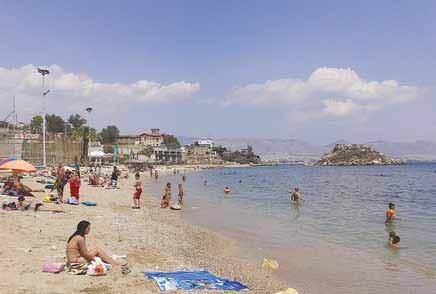 στα 5 μέτρα μέσα στη θάλασσα, ενώ άλλες έγιναν σε διαφορετικά σημεία αρκετά μακριά από την ακτή.
