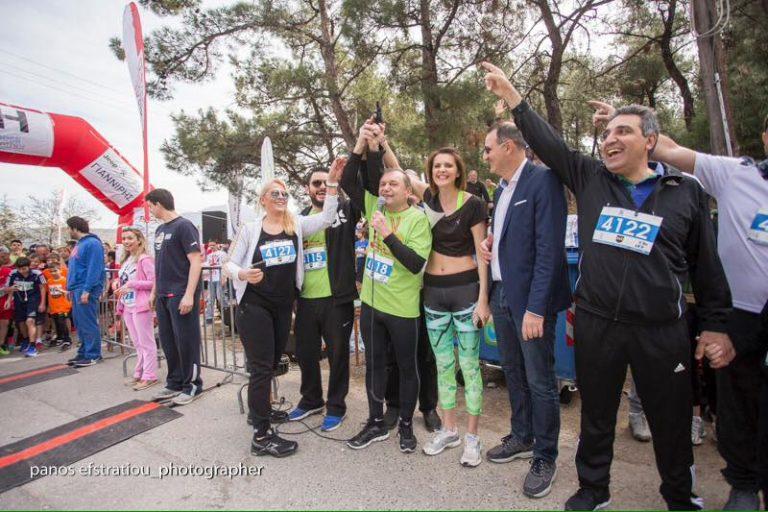 Στη δράση που πραγματοποιήθηκε φέτος για τρίτη συνεχή χρονιά εκτός από τους εκατοντάδες δρομείς ήταν μαζί μας η Βούλα Πατουλίδου, η Τασούλα Κελεσίδου και ο Μπάνε Πρέλεβιτς, οι βουλευτές Κατερίνα