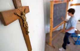 Σημαντικὸ ρόλο στὴ διαπαιδαγώγηση τῶν νέων χριστιανῶν, ἐκτὸς φυσικὰ ἀπὸ τὴν οἰκογένεια καὶ τὴν ἐκκλησία, διαδραματίζει τὸ σχολεῖο.