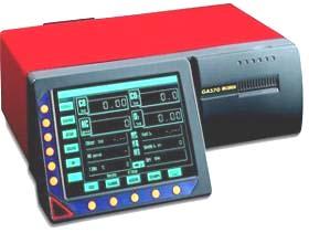modem - PS/2 serial RS485; imprimantă; telecomandă cu raze infraroşii.