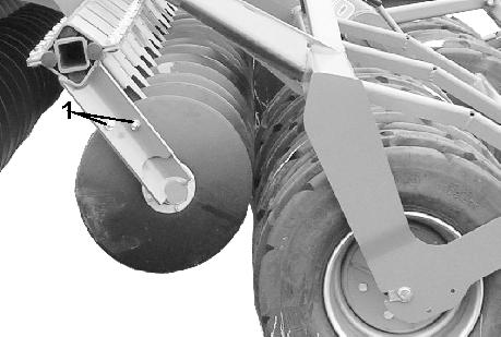 42 Τ απτέλεσμα της εργασίας πρέπει να ελέγχεται απελευθερώνντας την επιφάνεια επεξεργασίας πίσω από τ μηχάνημα: (1) Ακμή κπής 1ης σειράς δίσκων (2) Ακμή κπής 2ης σειράς δίσκων Εικ.