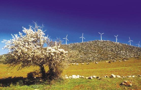 3 ΑΙΟΛΙΚΑ ΠΑΡΚΑ ΣΕ ΛΕΙΤΟΥΡΓΙΑ ÓÞìåñá, ï ¼ìéëïò ëåéôïõñãåß óå ïëüêëçñç ôçí ÅëëÜäá 13 ÁéïëéêÜ ÐÜñêá éó ýïò 193,3 MW.