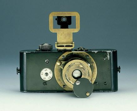 Η ευρύτατη απο35mm, έφερε την εταιρία στη θέση του χρόνια, μέσα στα οποία οι μηχανές με είτε Leica είτε αντίγραφα.