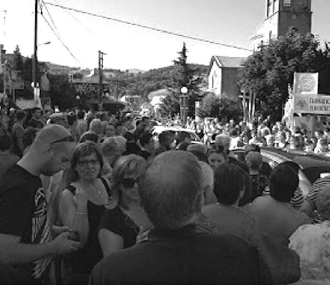 Ιδιαίτερα ευχαριστούμε τα μέλη της επιτροπής της ενορίας του Αγίου Δημητρίου για τους κόπους τους και τις προσπάθειες των.