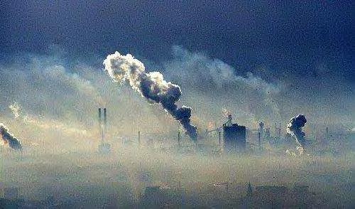 Αποτέλεσμα της χημικής αντίδρασης των οξειδίων του αζώτου (ΝΟx) με πτητικές οργανικές ενώσεις και το ηλιακό φως είναι η δημιουργία αιθαλομίχλης και τροποσφαιρικού όζοντος (εικόνα 2).