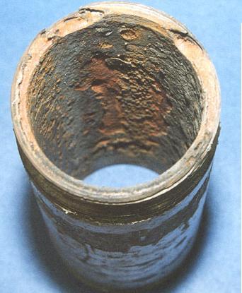 Ρωγμώδης διάβρωση (crevice corrosion): είδος διάβρωσης το οποίο συνήθως οφείλεται στην παρουσία ρωγμών ή ατελειών στην μεταλλική επιφάνεια.