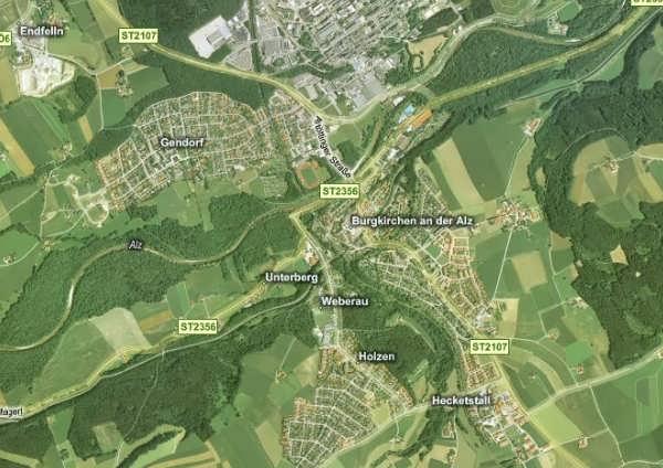 84508 Burgkirchen in Altoetting (Kreis) πληθυσμός 10.619 έκταση 46,21 Km² πινακίδα AÖ Url http://www.burgkirchen.