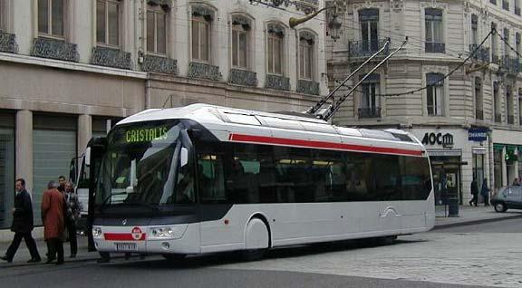 κατοίκους, διαθέτει ένα στόλο 145 λεωφορείων τρόλεϊ που δρομολογούνται σε 4 γραμμές. Ο στόλος των λεωφορείων δεν έχει ανανεωθεί τα τελευταία χρόνια.
