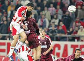 αναλυτικά: 2004-2005 Την σεζόν 2004-2005 ο Ολυμπιακός στο δεύτερο παιχνίδι ημιτελικού αντιμετώπισε την ΑΕΚ την οποία είχε κερδίσει στο πρώτο