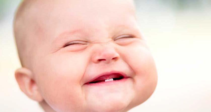 Smeh in kaj o tebi pove tvoj nasmeh Vsi poznamo znan slovenski pregovor»smeh je pol zdravja!«, ampak ali ga vsi tudi jemljemo resno?