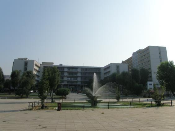 ΛΕΙΤΟΥΡΓΙΚΑ ΣΤΟΙΧΕΙΑ Το Τμήμα Μαθηματικών στεγάζεται στον 2ο και 3ο όροφο του παλαιού και στον 3ο όροφο του νέου κτιρίου της Σχολής Θετικών Επιστημών (γυάλινο).